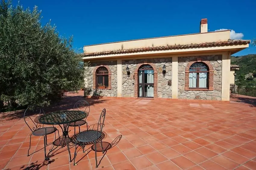 ** Hotel Il Poggio Luxury Country Resort Gaggi Italy