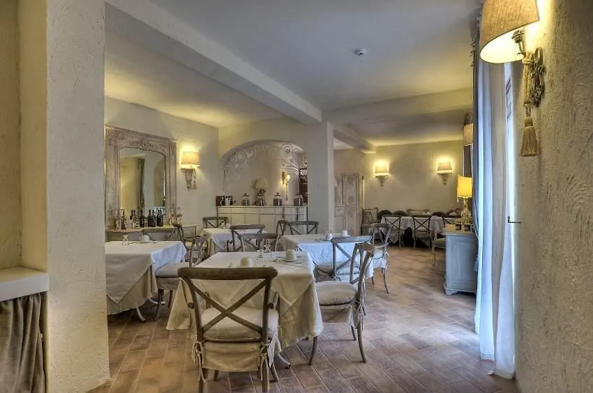Il Poggio Luxury Country Resort Gaggi 2*, Graniti