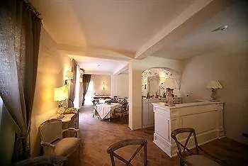 Il Poggio Luxury Country Resort Gaggi 2*, Graniti Italy