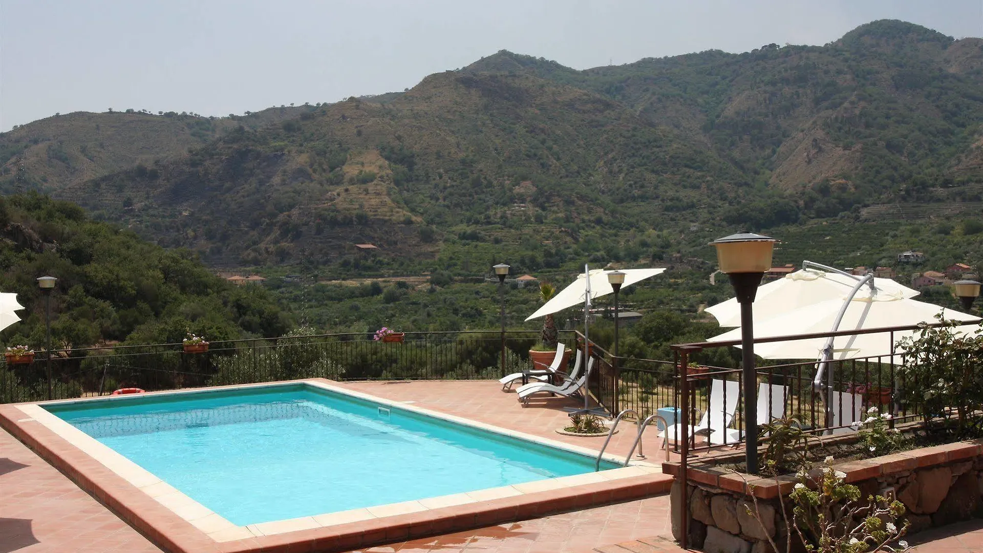Il Poggio Luxury Country Resort Gaggi 2*, Graniti Italy
